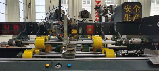 Σθεναρό ημιαυτοκίνητο χαρτόνια κουτί Stapler Stitcher Nailing Machine για κυματισμένα κουτιά